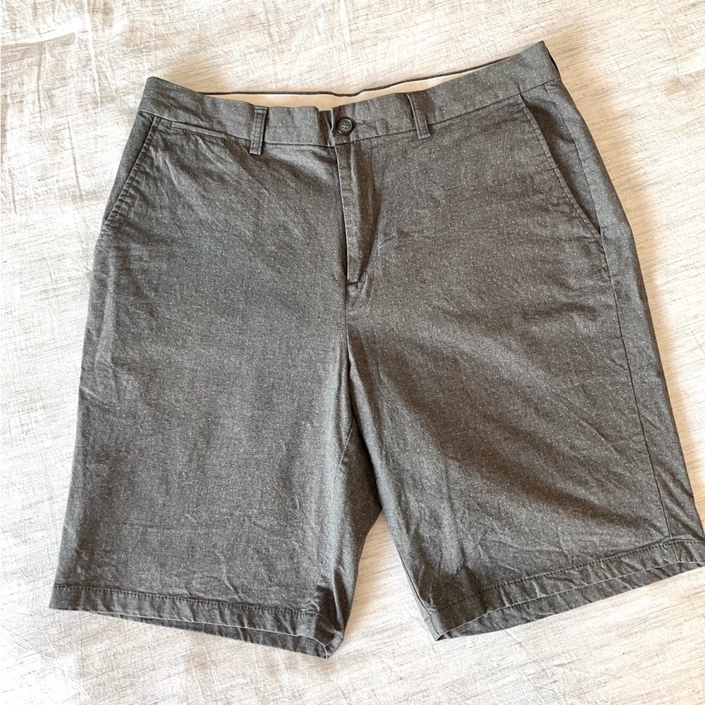 Men’s Old Navy Ultimate Slim Built in Flex Short